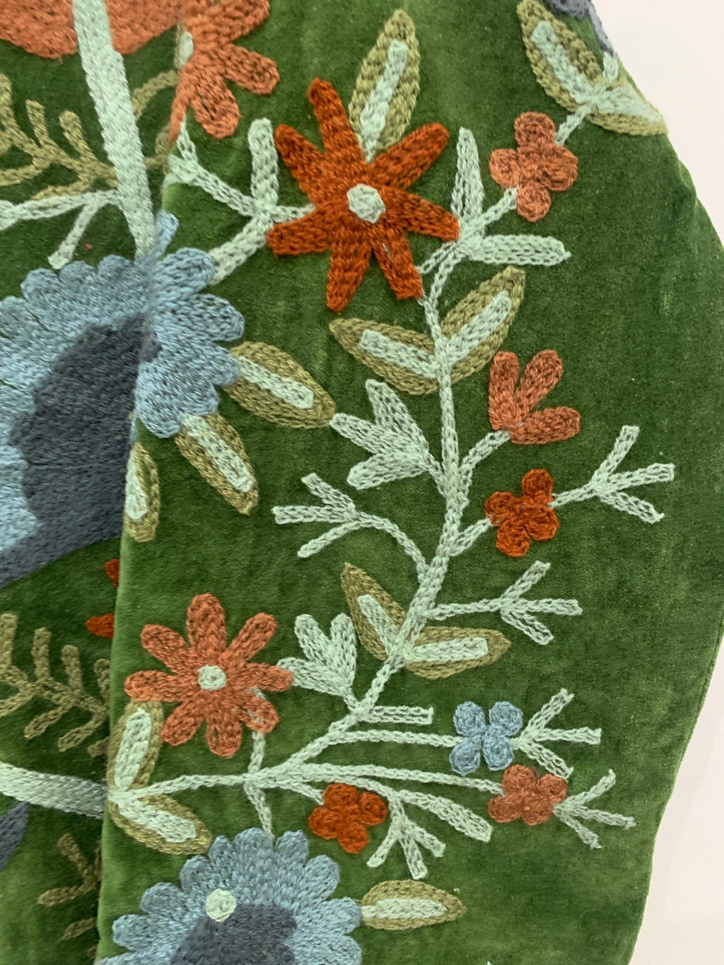 Handbestickte Baumwoll-Suzani Jacke grün