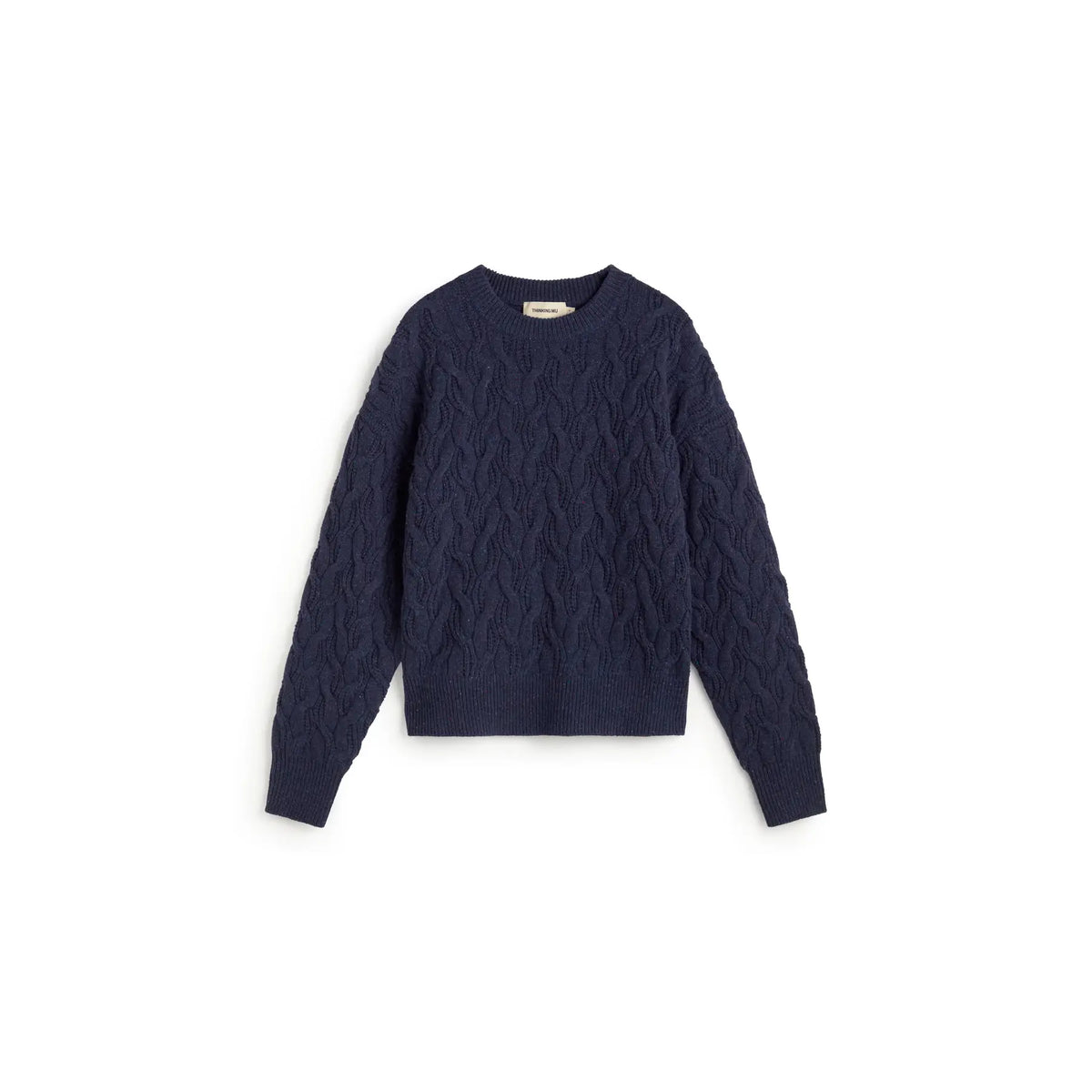 Ein blauer Strickpullover von Thinking Mu vor hellem Hintergrund.
