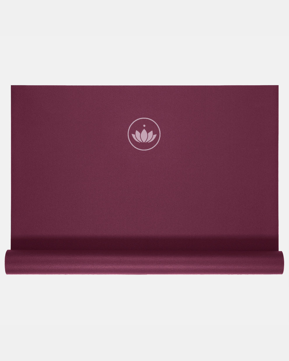 Gefaltete weinrote Yogamatte "Arise Travel" in Dark Cranberry mit Lotus-Logo vor hellem Hintergrund.