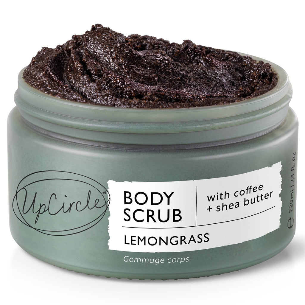 Nahaufnahme der Peeling-Textur mit den Logos der Beauty Shortlist Awards und Real Eco.