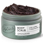 Nahaufnahme der Peeling-Textur mit den Logos der Beauty Shortlist Awards und Real Eco.