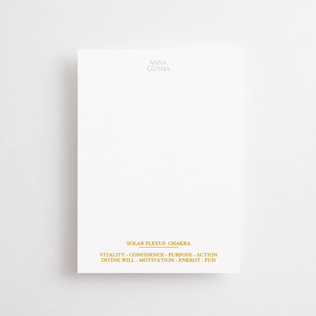 Postkarte „You are Here to Shine“ im DIN-A6-Format mit einem Farbverlauf in warmen Tönen, einer kleinen Sonne und dem Schriftzug vor hellem Hintergrund.