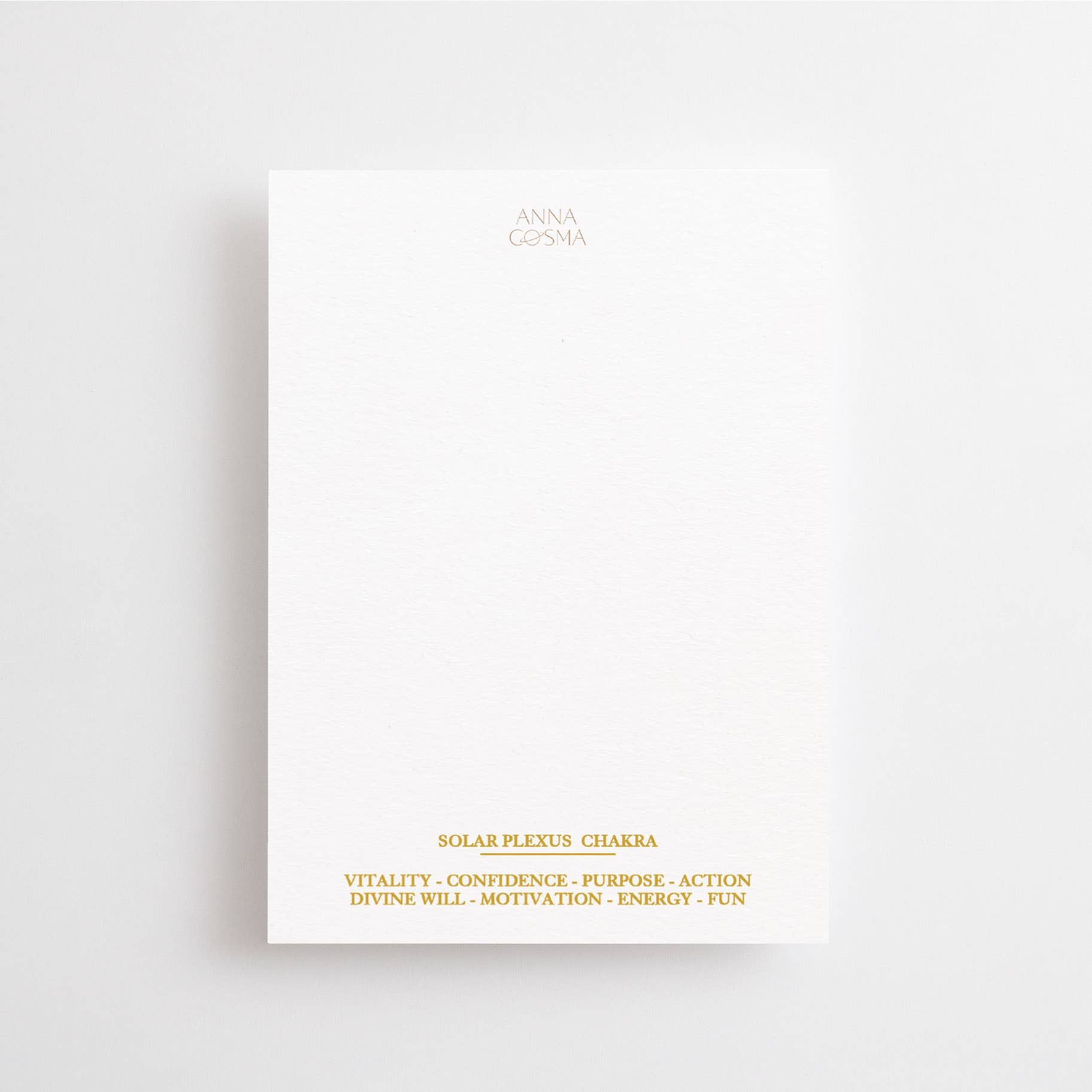 Postkarte „You are Here to Shine“ im DIN-A6-Format mit einem Farbverlauf in warmen Tönen, einer kleinen Sonne und dem Schriftzug vor hellem Hintergrund.