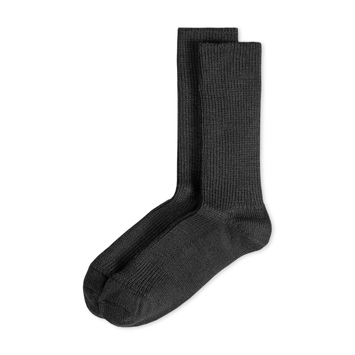 Zwei dunkelanthrazitfarbene, melierte Rippstricksocken mit hohem Schaft vor weißem Hintergrund.

