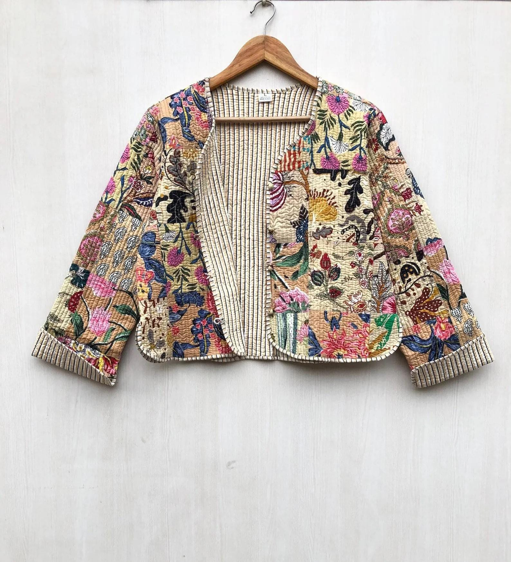 Wendbare gesteppte Patchwork Jacke aus Baumwolle Beige