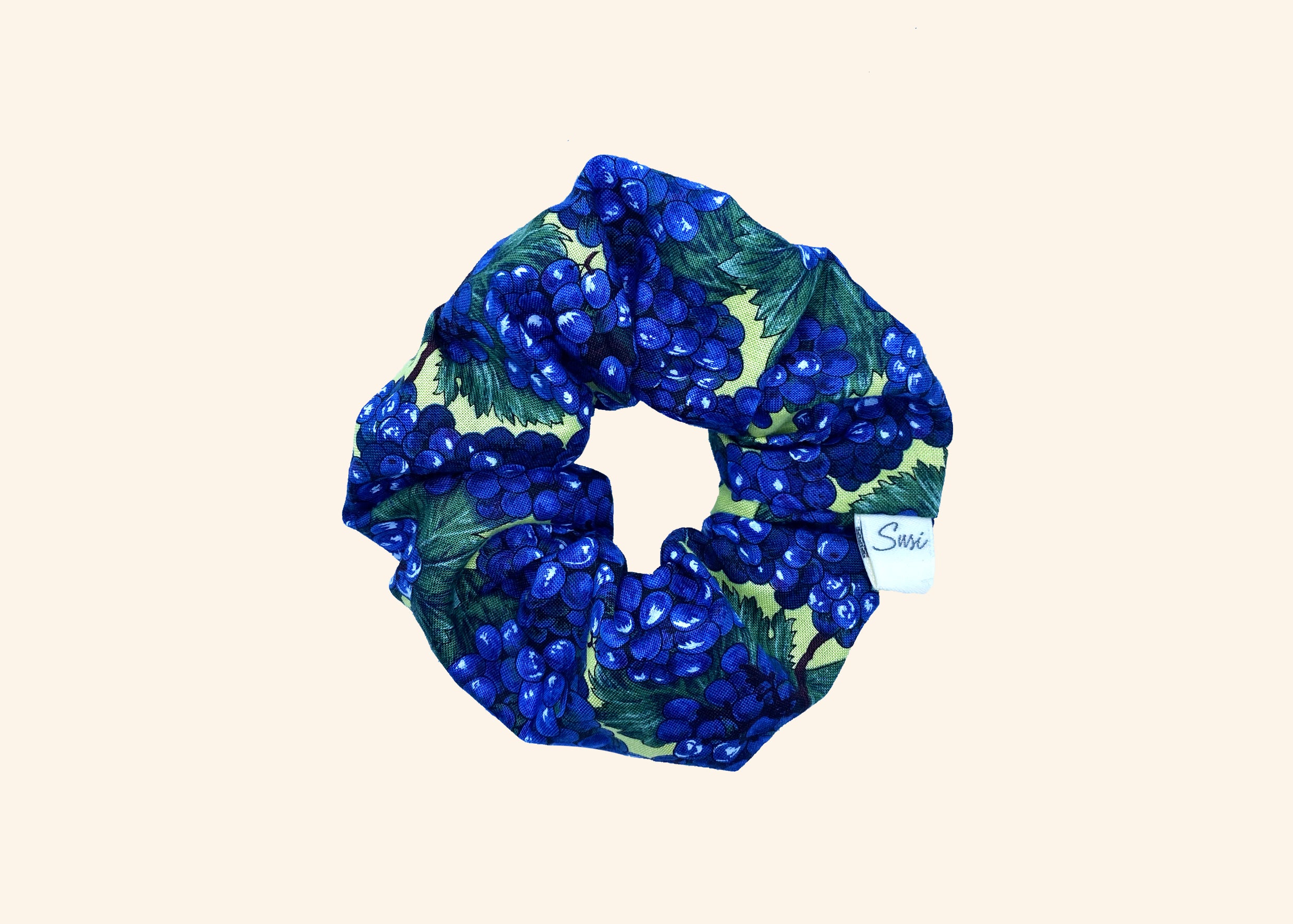 Scrunchie Grapes