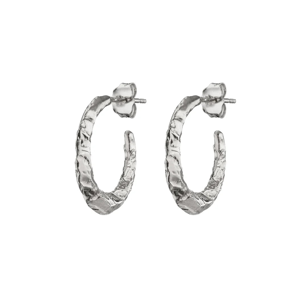 Silver Textured Torc Hoop Earrings, zeitgenössische Ohrringe im Bronzezeit Design aus Sterlingsilber
