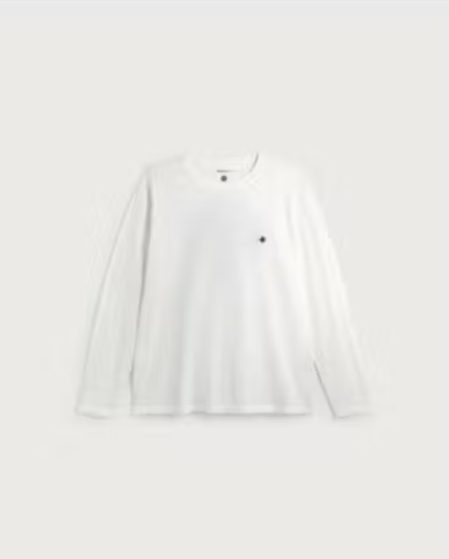 weißes Langarmshirt Big Sol White Emilio Tee von Thinking Mu mit Rundhalsausschnitt und grünem „Big Sol“-Sonnenprint auf der Rückseite.