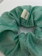 nachhaltige plastifreie haargummi scrunchie seide türkis rohseide qualität made in germany ohne plastik naturkautschuk