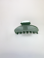 nachhaltige plastifreie Haarspange bio ohne plastik cellulose Haarklammer clawclip vegan grün salbei glossy qualität